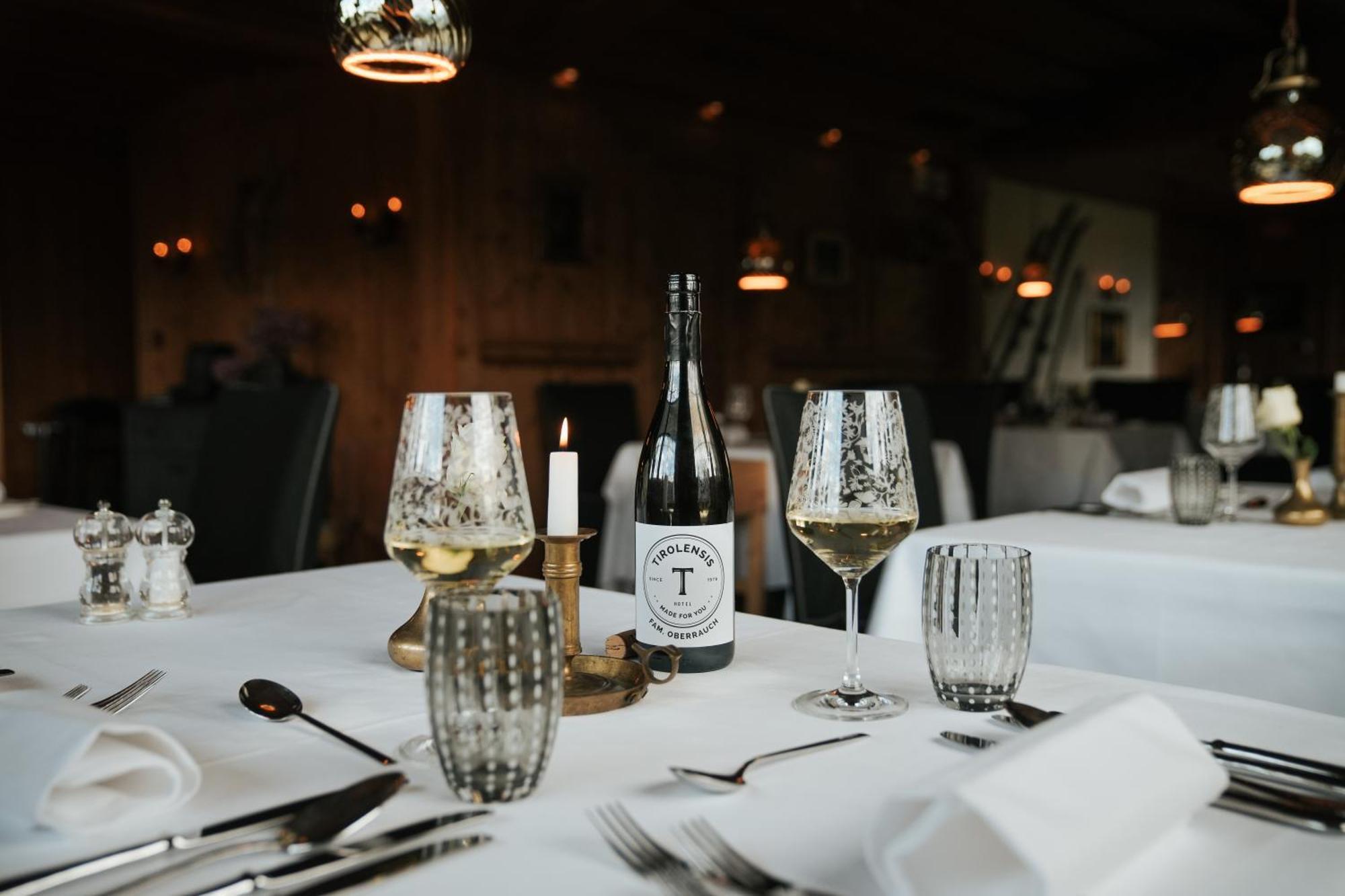 Tirolensis Hotel Тесимо Екстериор снимка