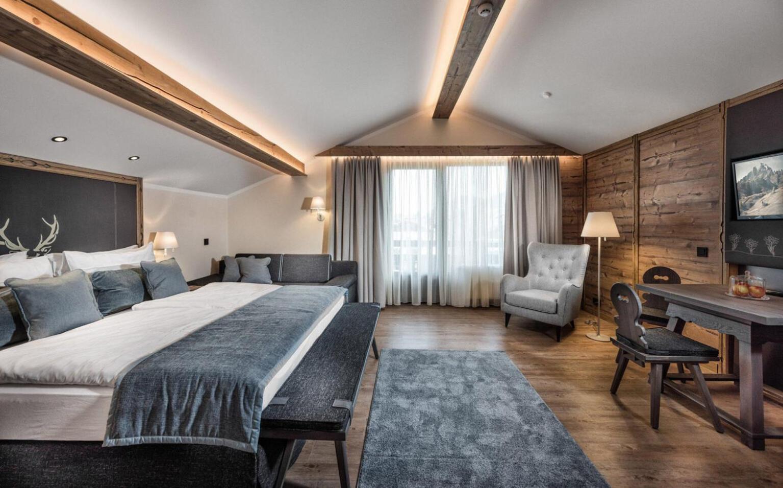 Tirolensis Hotel Тесимо Екстериор снимка