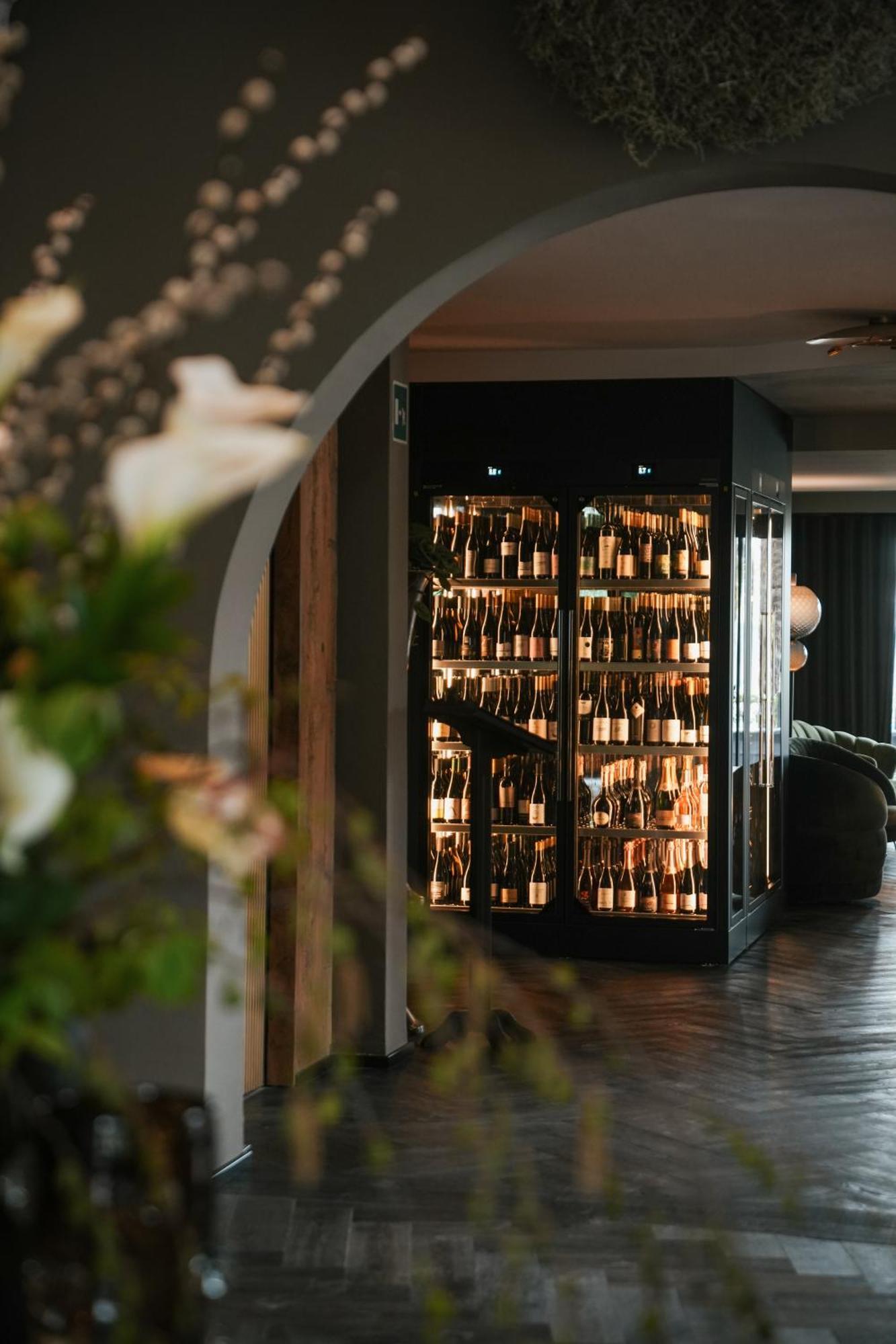 Tirolensis Hotel Тесимо Екстериор снимка